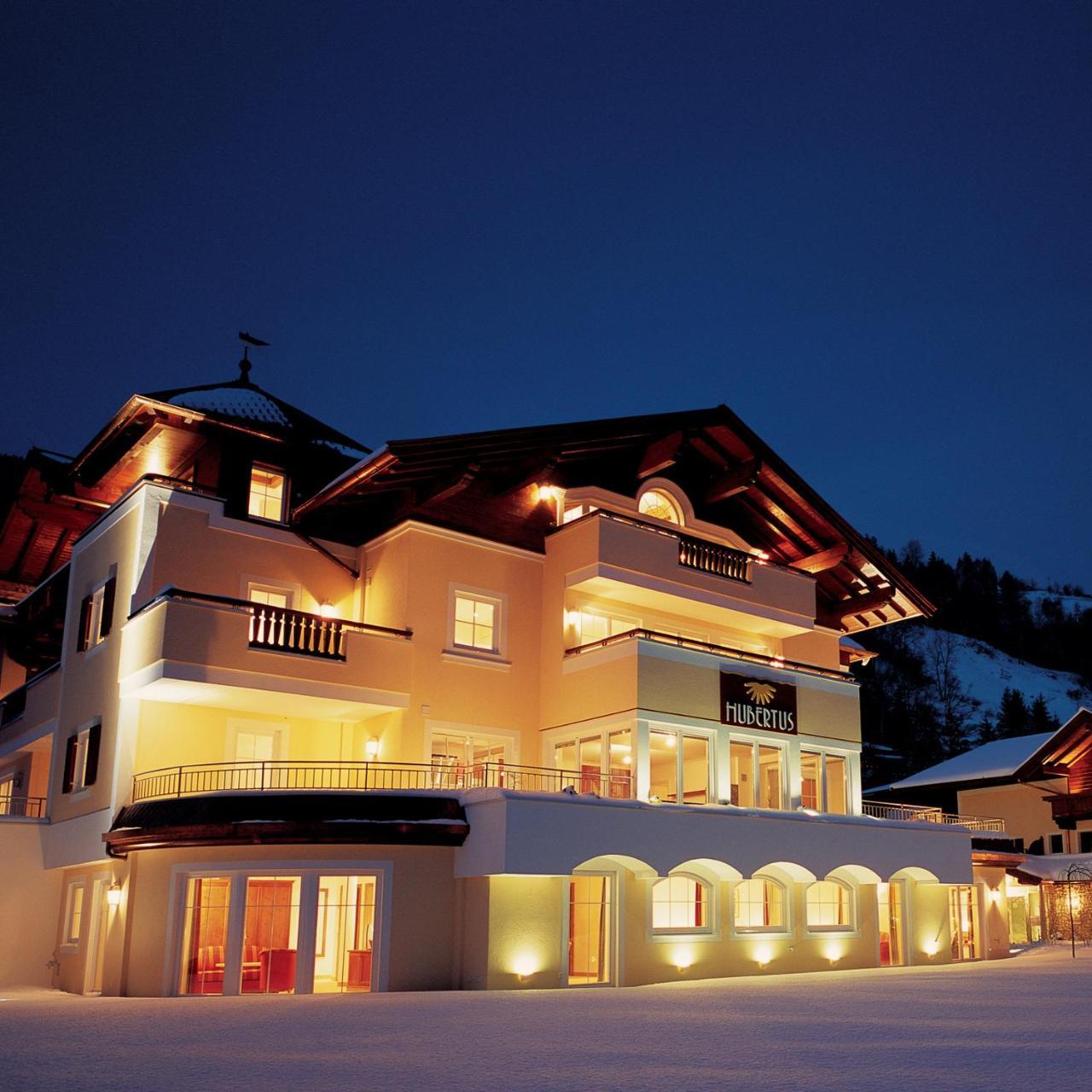 Hotel Hubertus Brixen im Thale Bagian luar foto